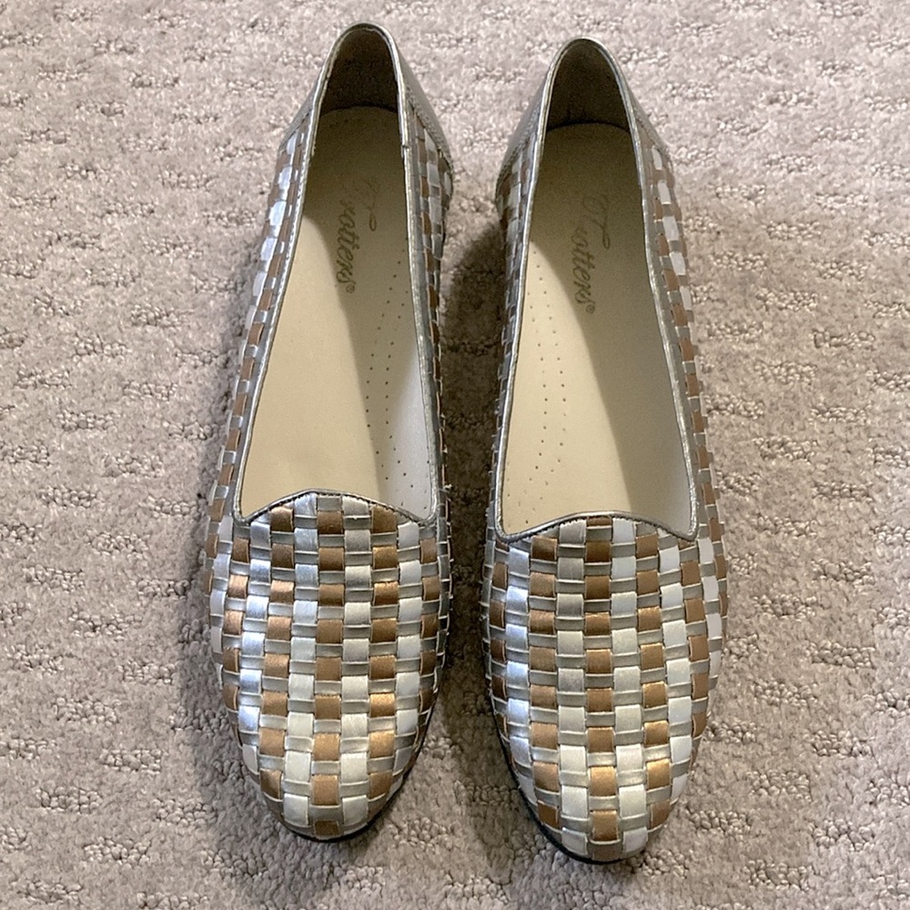 TROTTERS Liz metallic woven-leather loafers, 8.5 Narrow.